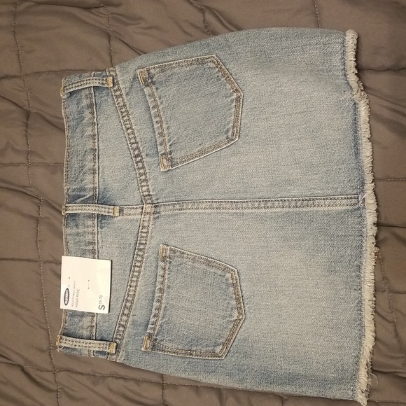 Old Navy Girls Adjustable Waist, High-Rise Girls Jean Skirt - Picture 2 of 6